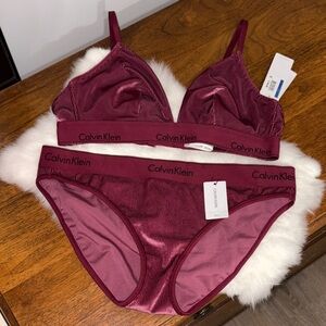 Calvin Klein Women's Deep Red Bra Set
